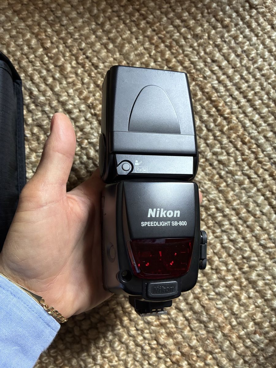 Nikon Flash: Nikon Speedlight SB-800 camera flash with case – Usato da Bern venduto da wisemagpie 4