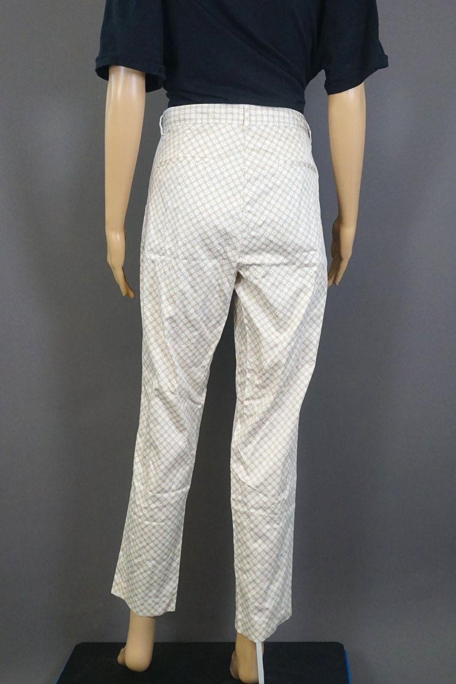 Tchibo Pantalons: Damenhose Tchibo - Gr. 42 – D'occasion à Pratteln par Restwert_Pratteln 2