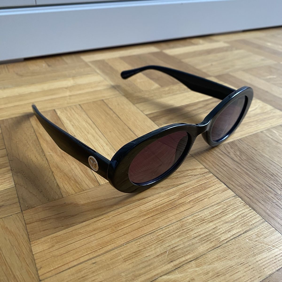 Occhiali & Lenti: Damen Goldene Logo Sonnenbrille – Nuovo (secondo la descrizione) da Givisiez venduto da dor_xb9k 2
