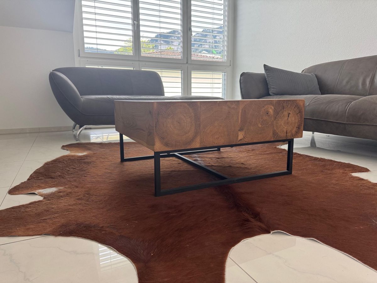 Tische: Holz Couchtisch – Gebraucht aus Hergiswil NW von tes_j58l 1