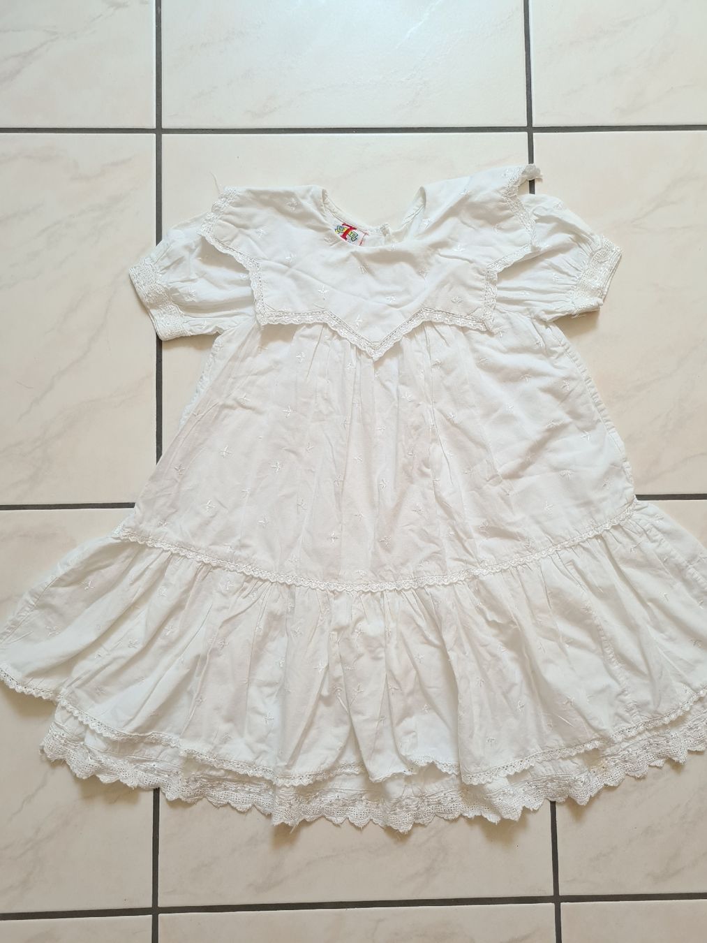 Vestiti & Gonne: weisses festliches Mädchenkleid Gr.116 – Usato da Ebikon venduto da Songbird85 1