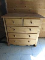 Commode à cinq tiroirs