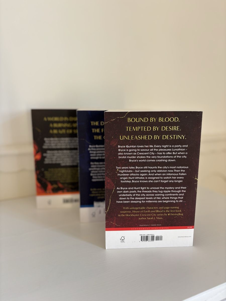Livres: Buchreihe Cresent City – Neuf (Voir description) à Solothurn par lex_123 2