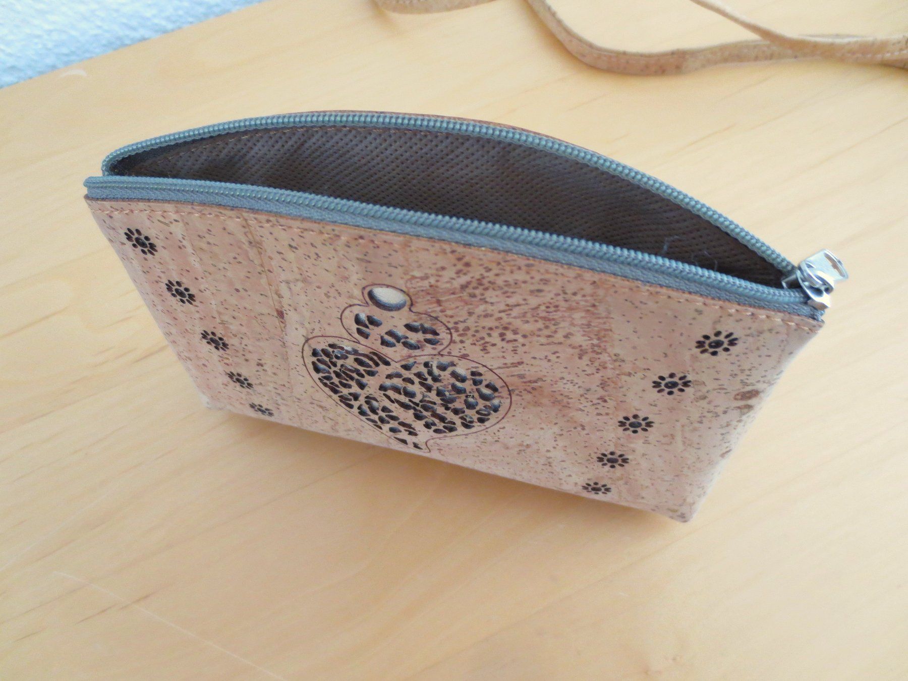 Borse da donna: Neue Damen Handtasche Kork - Leder – Nuovo (secondo la descrizione) da Herzogenbuchsee venduto da Schulelo 3