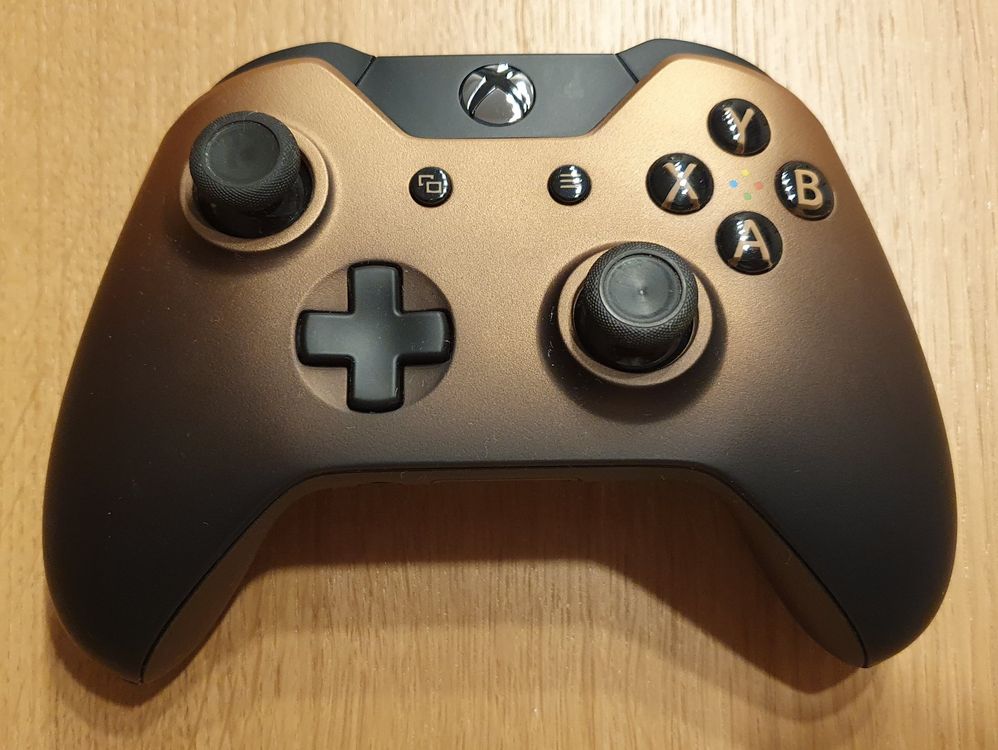 goldig/bronzener xBox One Controller Kaufen auf Ricardo