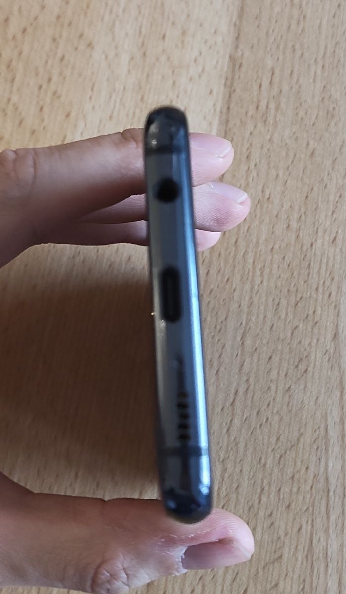 Samsung Telefoni cellulari / Smartphones: Samsung Galaxy S10e – Usato da Sargans venduto da ser_pl58 1