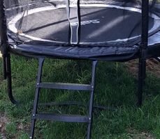 Trampolin mit Sicherheitsnetz und Leiter gebraucht