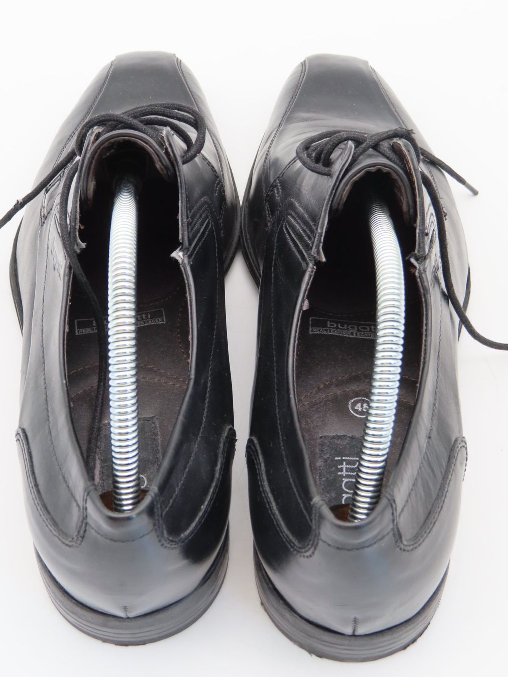 Bugatti Scarpe da uomo: Bugatti Schnürschuhe Gr. 45 mit Schuhspanner – Usato da Reinach BL venduto da WBZ-Flohmarkt 9