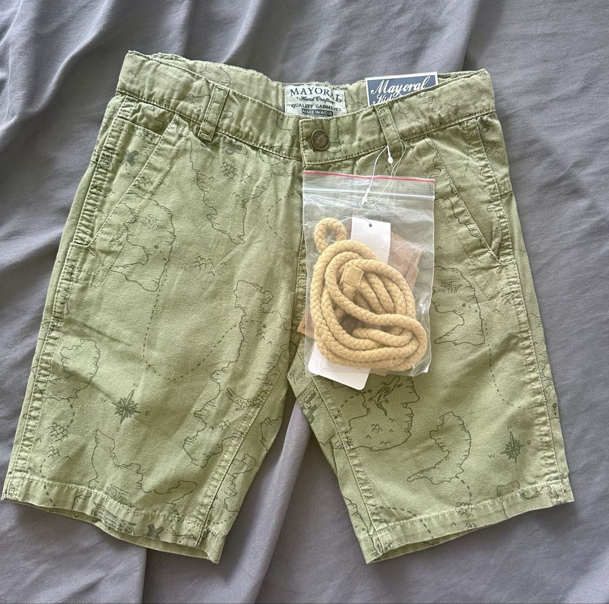 Mayoral Pantaloni: Shorts Mayoral – Nuovo e nell'imballaggio originale da Dürrenroth venduto da tvy_bh56