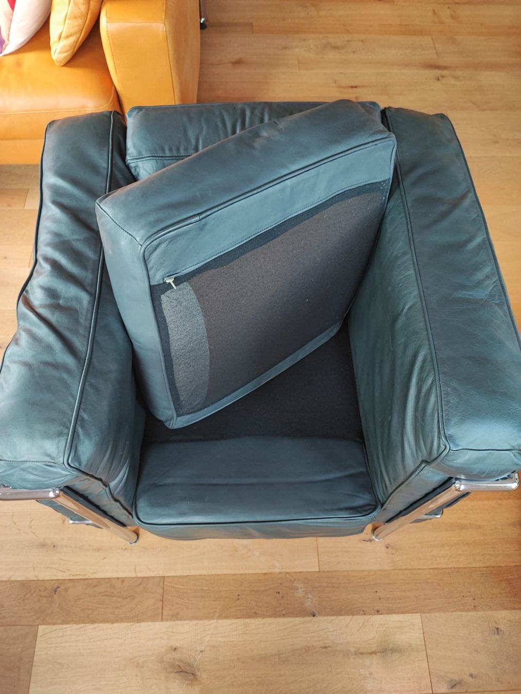 Fauteuils: Replika Sessel LC2 im Stil von Le Corbusier – D'occasion à Dielsdorf par rlx_geek 6