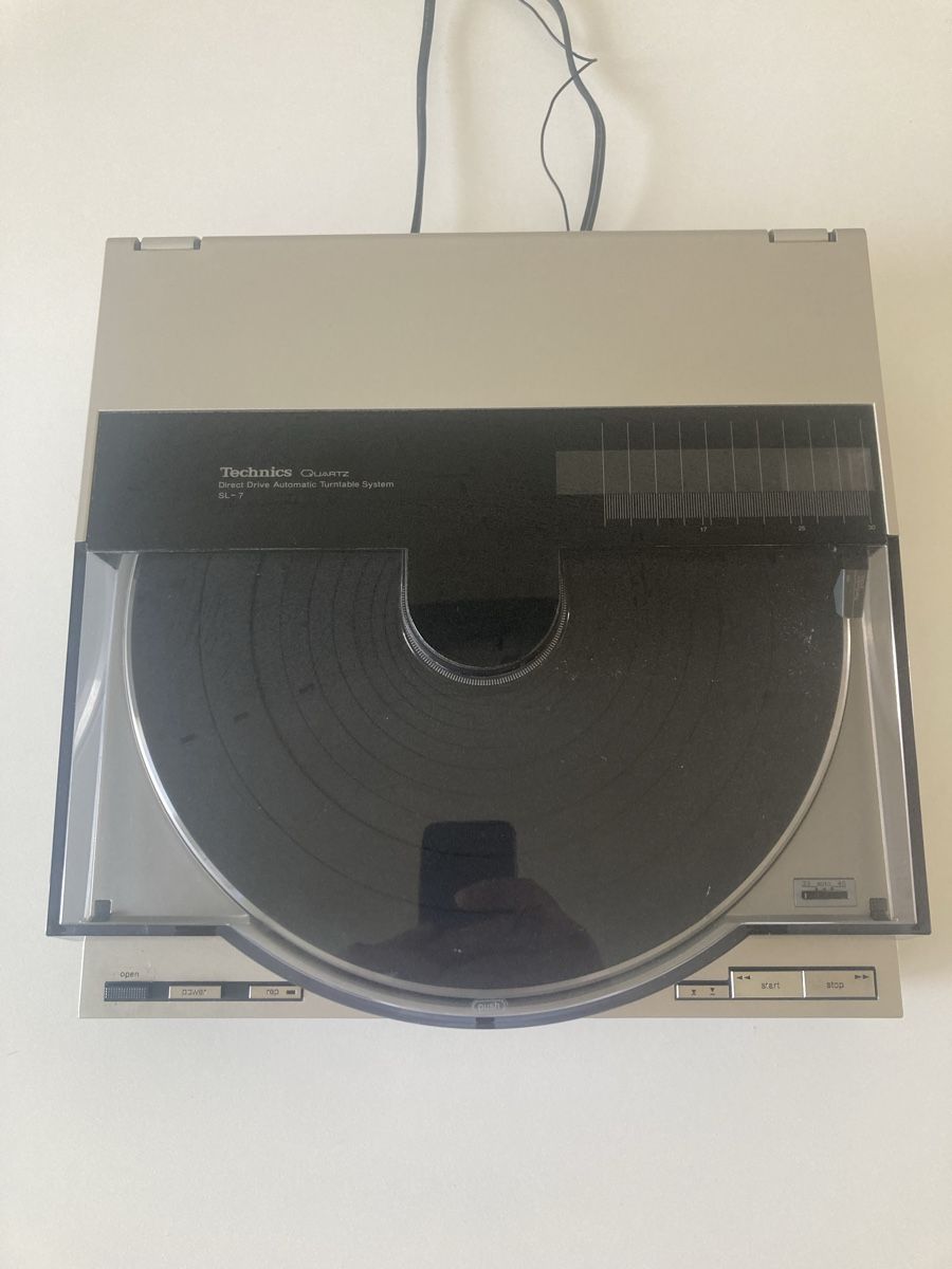 Technics Tourne-disques: Technics SL-7 Plattenspieler – Défectueux à Zwingen par Kult2000