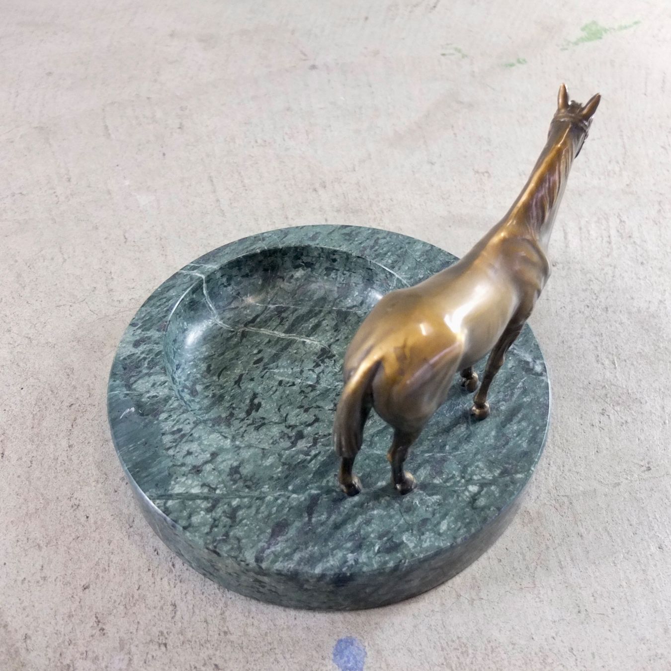 Statuette: Antike Ablage aus Bronze und Marmor – Usato da Basel venduto da Brocki-auf-dem-Wolf 3