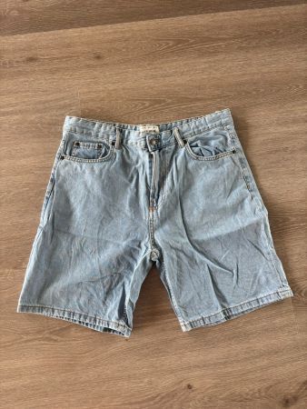 Pull & Bear Loose Jorts hellblau – Grösse 44