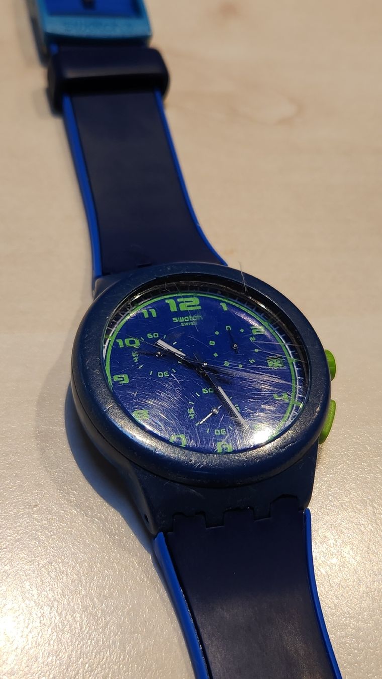 Swatch Orologi: Montre Swatch bleu et avec boîtier – Usato da Bern venduto da Pascal92173 3