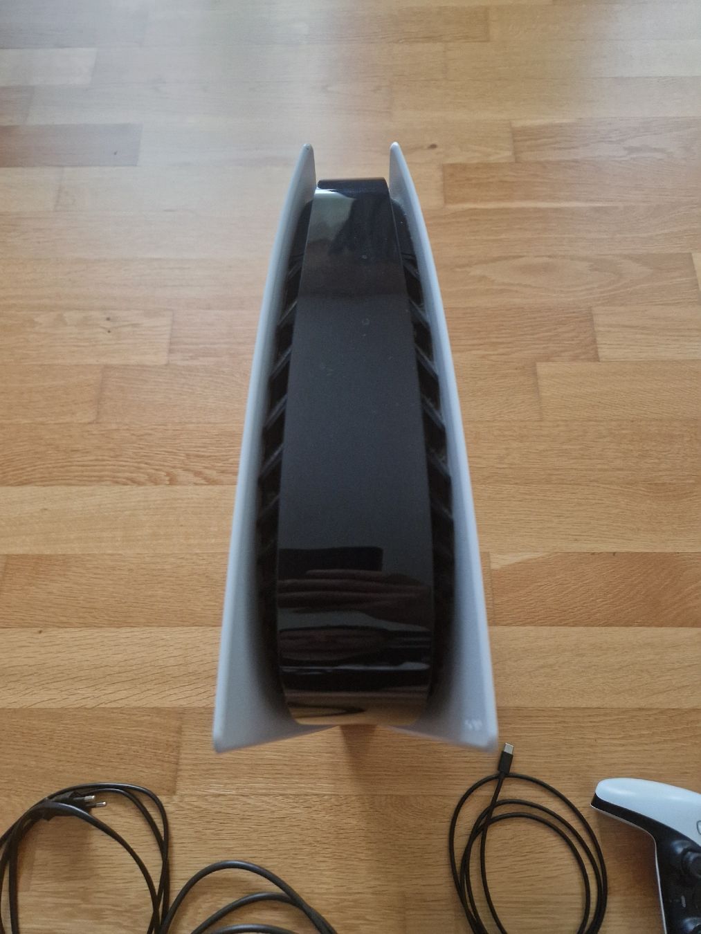 Sony Console: Sony PlayStation 5 Konsole mit Controller gebraucht – Usato da Chur venduto da Woodyjunior91 1