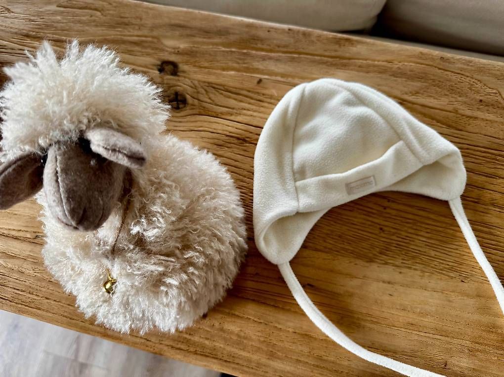 Berretti & Sciarpe: Newborn Mütze – Usato da Langenthal venduto da InteriorN