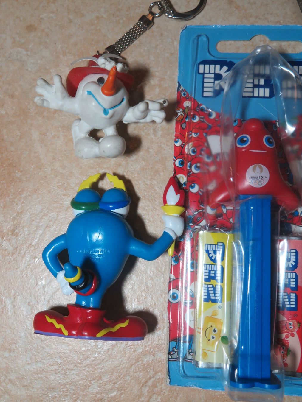 Portachiavi: 4 porte clés figurines mascottes olympiques – Usato da Genève venduto da arnoo 6