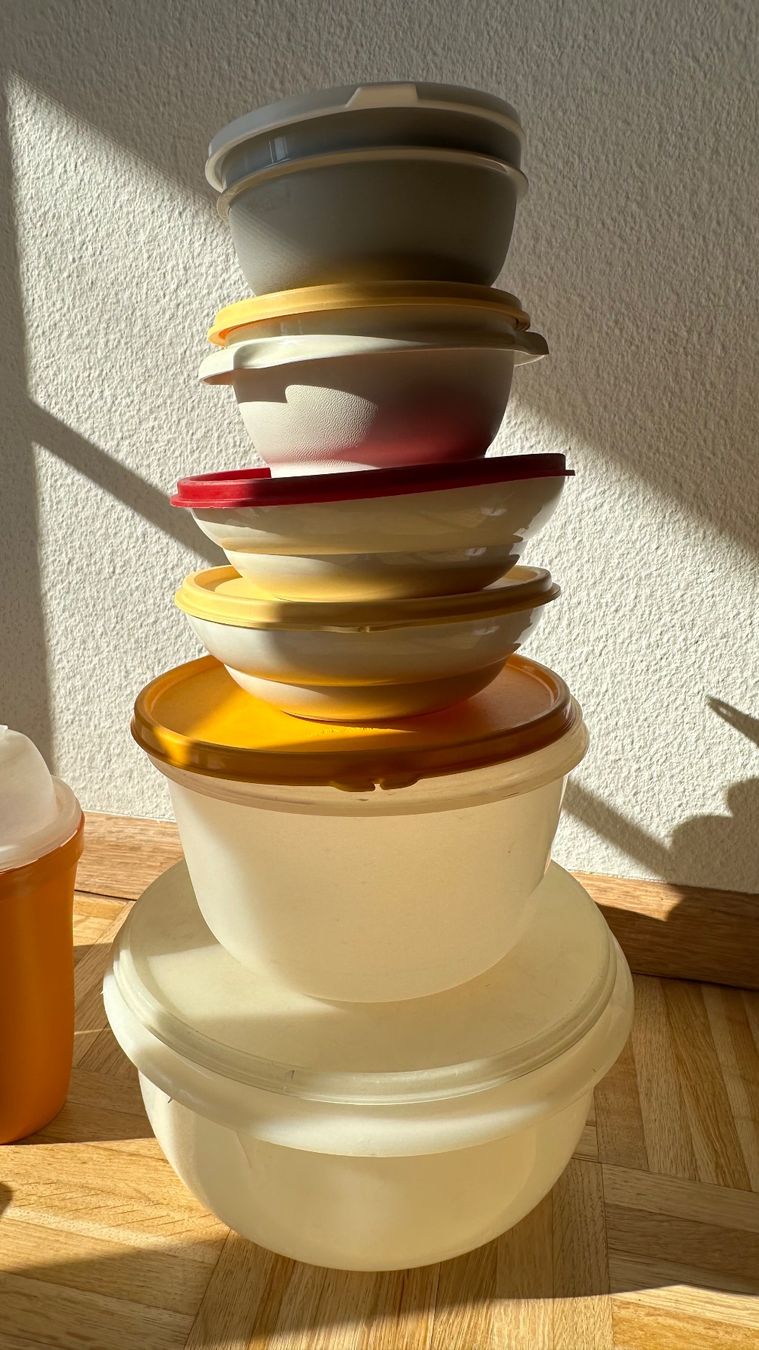Tupperware Contenitori & Simili: Tupperware Set, Krug, Schüsseln etc – Usato da Schönenbuch venduto da marisli80 1