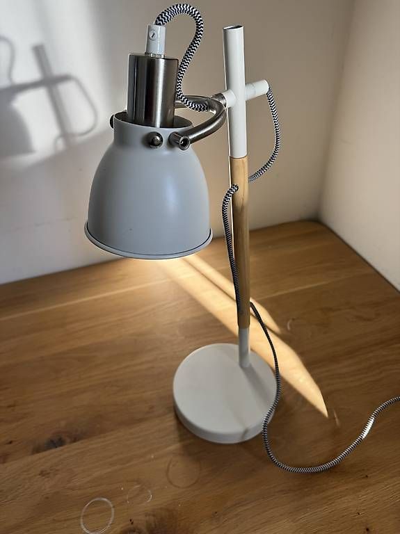 Lampade: Lampe de bureau – Usato da Plan-les-Ouates venduto da mel_sc8t 1