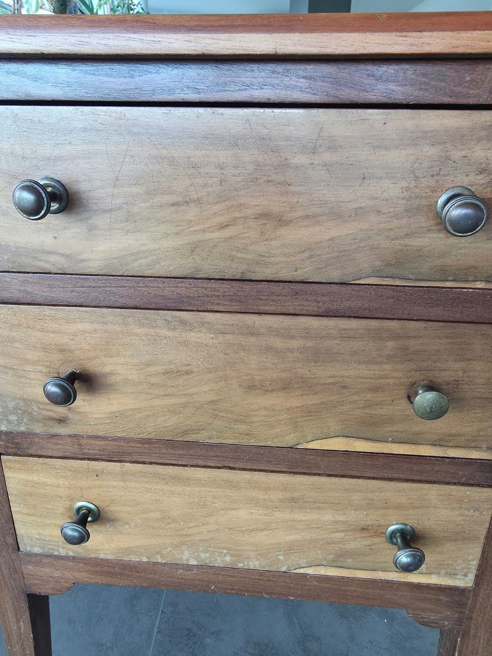 Cassettiere: Commode ancienne 3 tiroirs bois patiné – Usato da Onnens VD venduto da Bleuet06 1