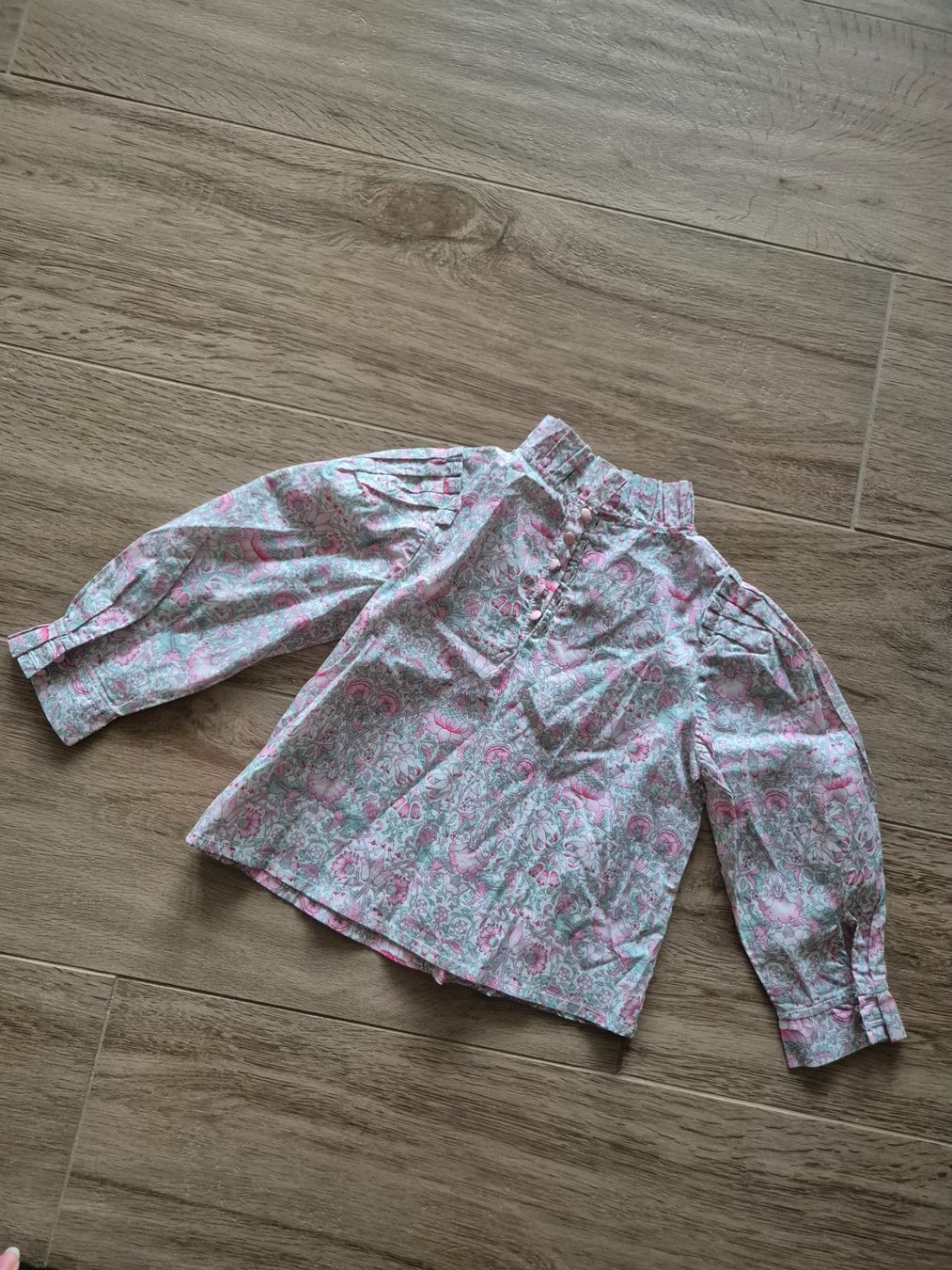 Jacadi Camicette, T-shirt & Top: Jacadi Bluse mit Blumenmuster, Grösse 96, Top Zustand! – Usato da Wohlen AG venduto da dim_rg9y 1