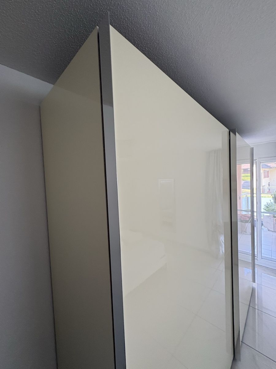 Schränke: Kleiderschrank Weiss (Creme) Hochglanz – Gebraucht aus bettlach von Falonef 5