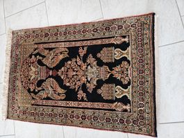 Edler Ghom Seidenteppich 127x84cm Vogelmotiv Top Zustand