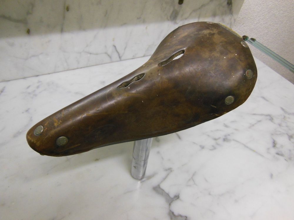 Ancienne Selle Pryma 517 Spéciale - Cuir Patiné, Superbe Look Vintage