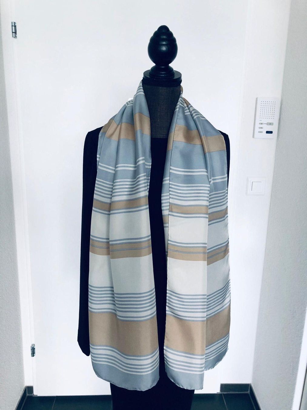 Foulard & Sciarpe: Wunderschöner Vintage Seide Foulard – Usato da Winkel venduto da Glamour4You 1