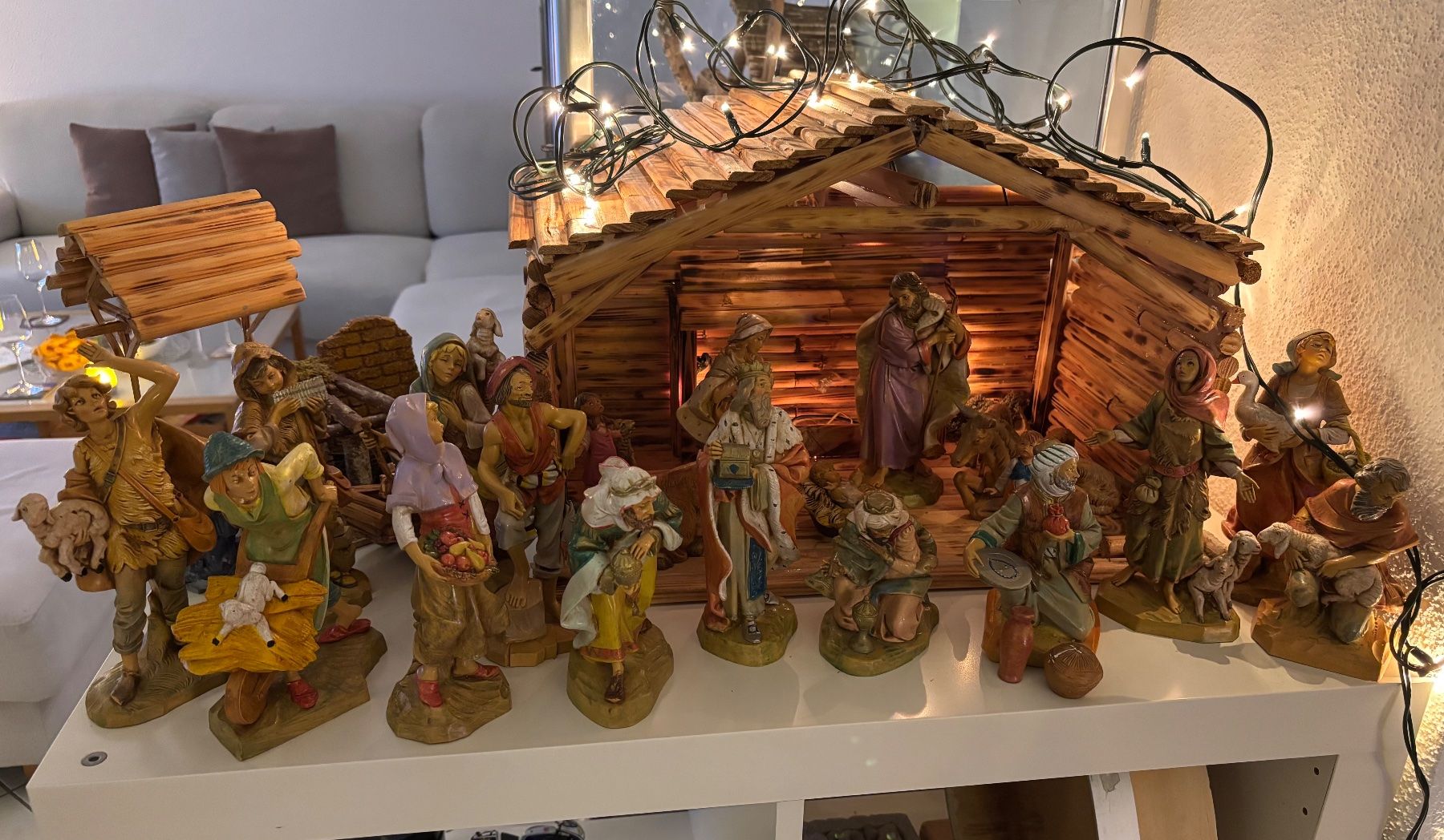 Tutte le decorazioni: Presepe con figure e capanna più accessori – Usato da Gordola venduto da ncr_2ggh 4