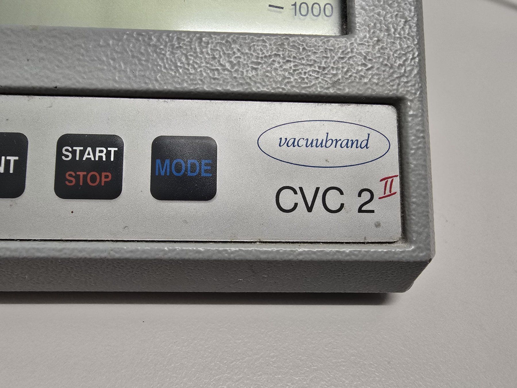Sistema di controllo: vacuubrand CVC 2 II vacuumcontroller – Usato da Niederdorf venduto da LeptonAG_Labor 3