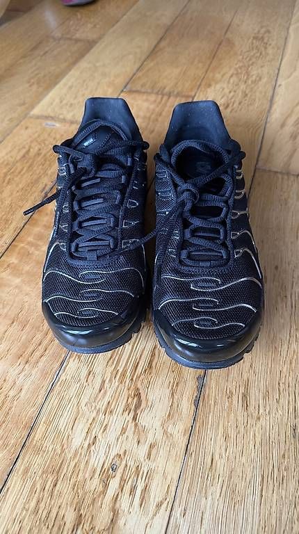 Herrenschuhe: Nike Air Max Plus SE Black Chrome – Neu und originalverpackt aus Lausanne von NadiaDebrot 1