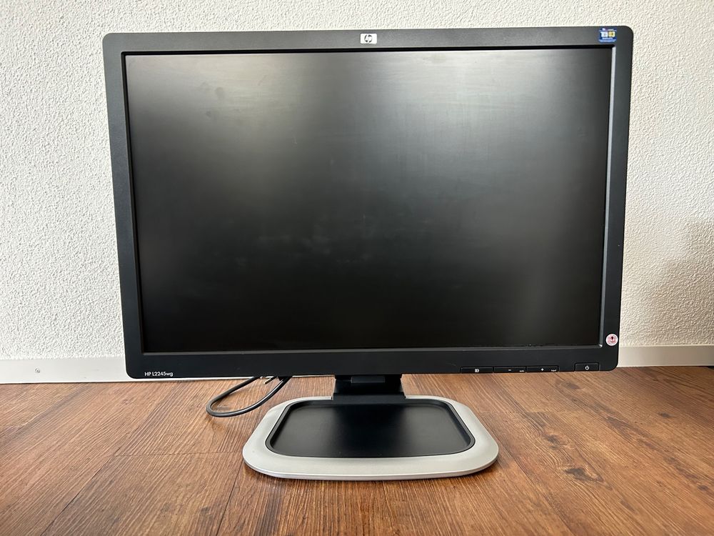 HP Monitor 22 Zoll (inkl. Tastatur) | Kaufen auf Ricardo