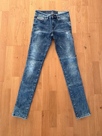 Diesel Jeans Damen Grösse 28/32 Used Look
