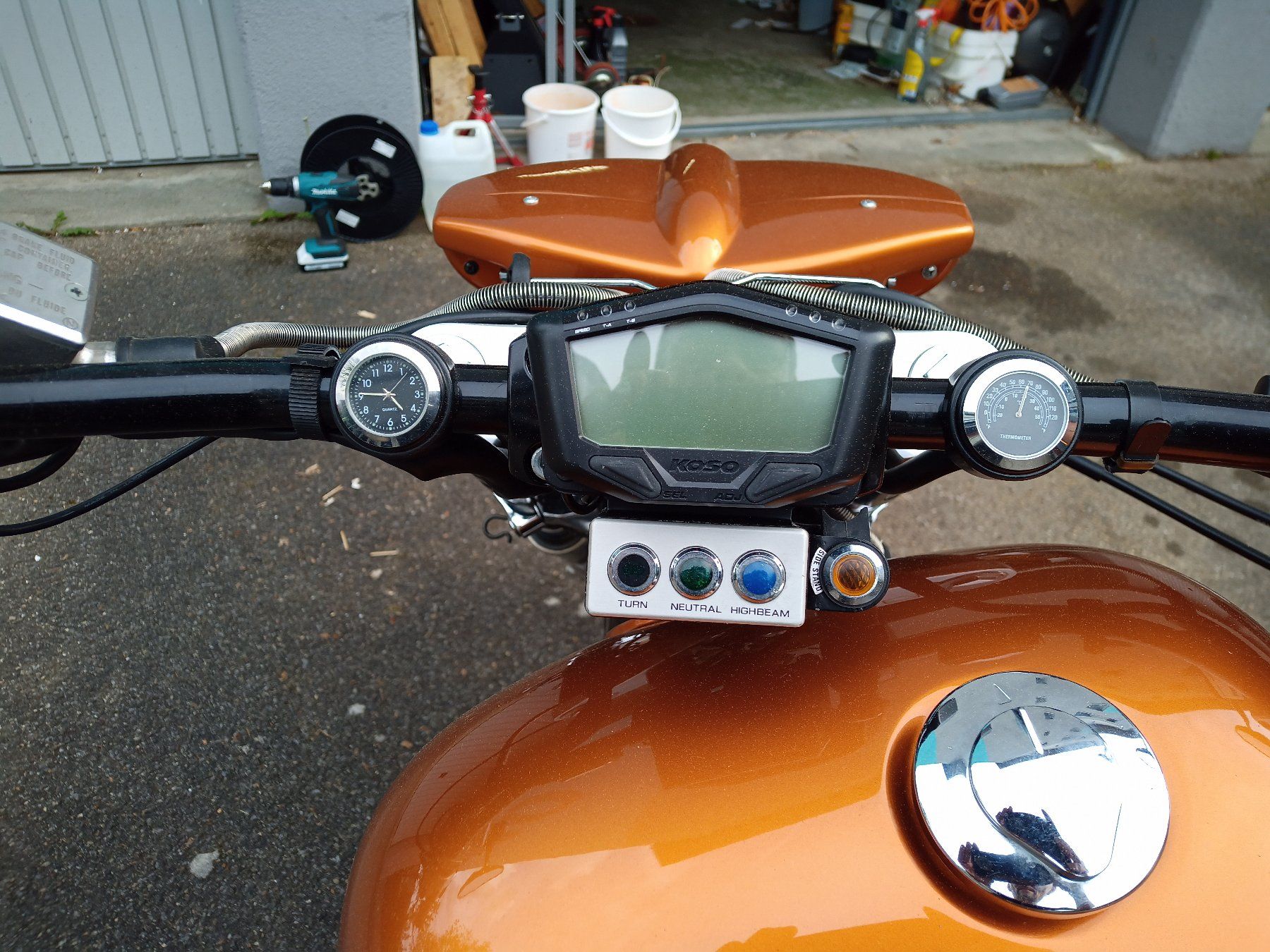 Honda Altro: Honda Shadow 1100 Bobber – Usato da Studen BE venduto da kissyves05 4