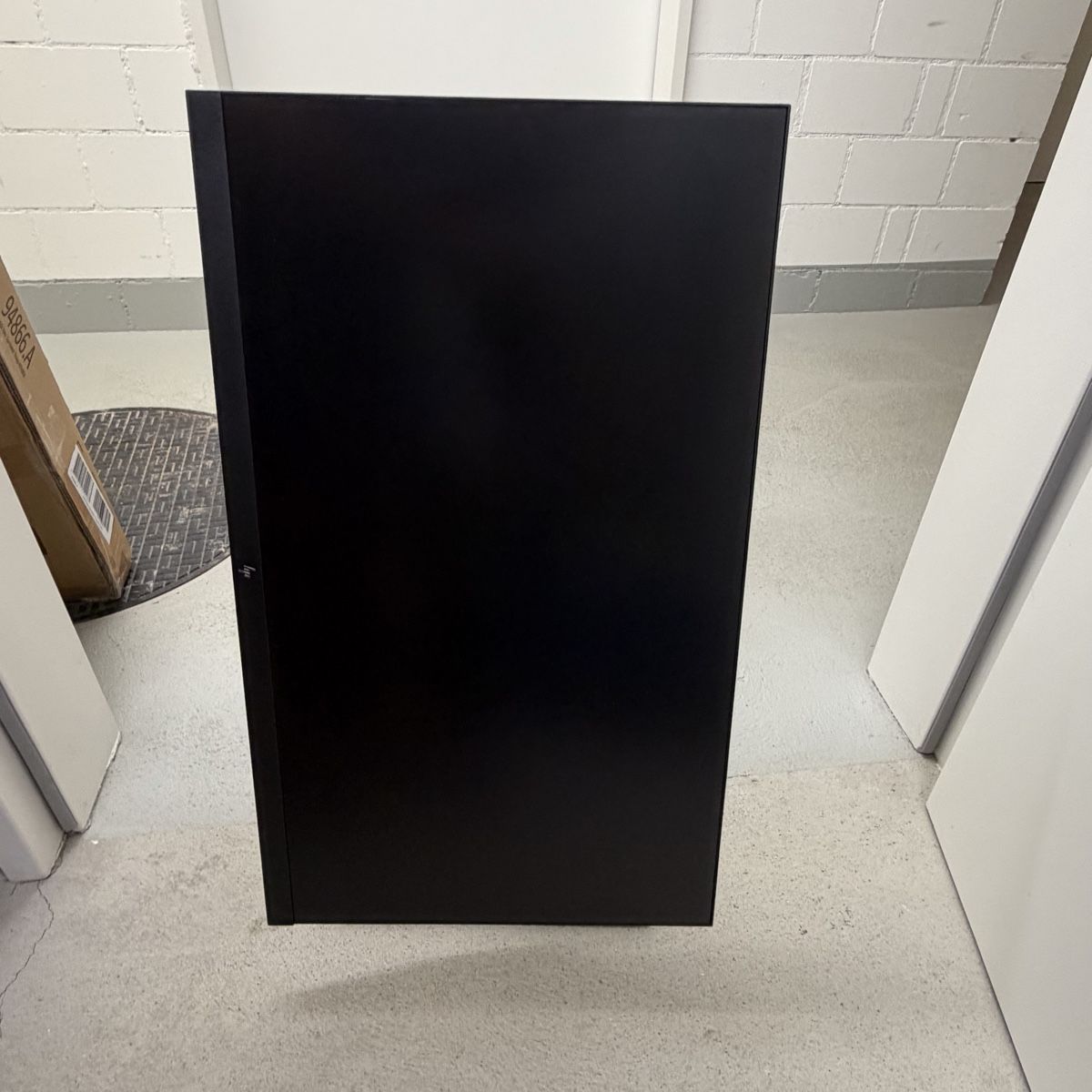 Hewlett Packard Monitor: HP E27q Monitor – Usato da Herrliberg venduto da giovin90 2