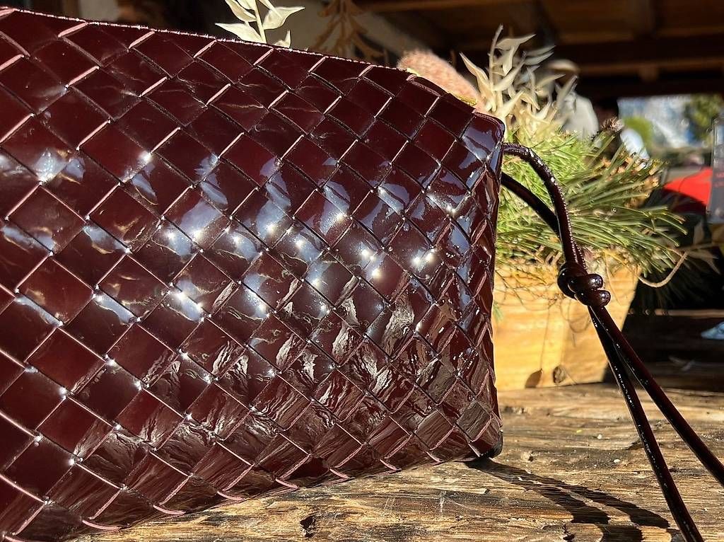 Borse da donna: Bottega Veneta Loop Small | Lackleder | Bordeauxp – Usato da Wettingen venduto da Lamadeux 3