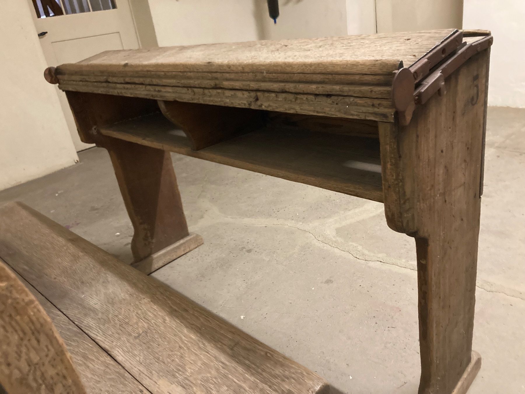 Scrivanie: Schreibtisch – Usato da St. Gallen venduto da cam27 5