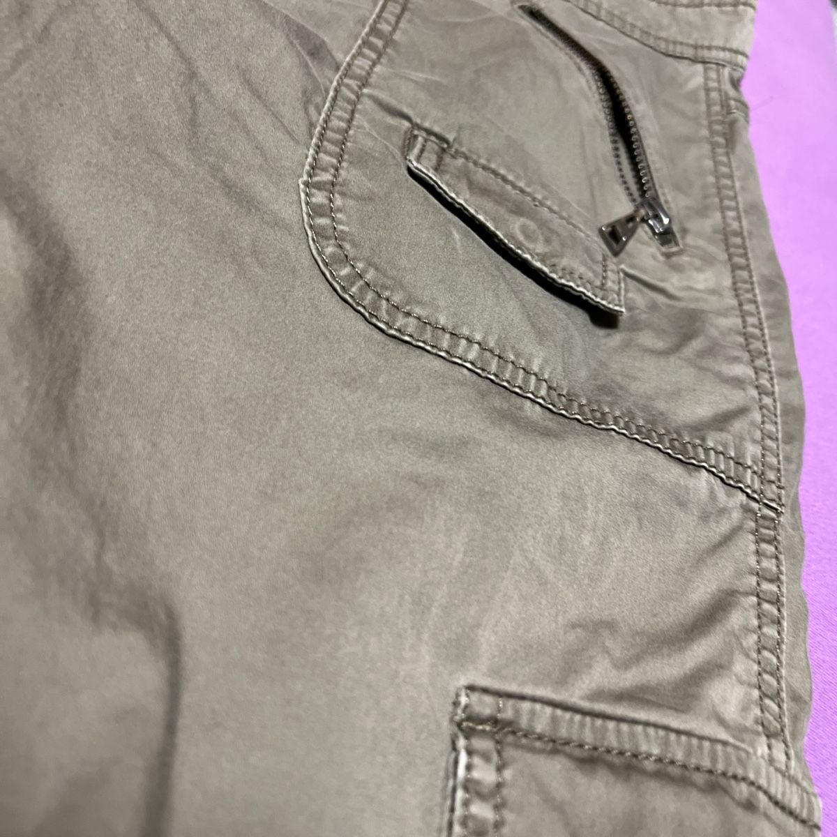 Pantaloni: y2k olive green camo pants – Usato da St. Margrethen SG venduto da swiss_secondhand 1