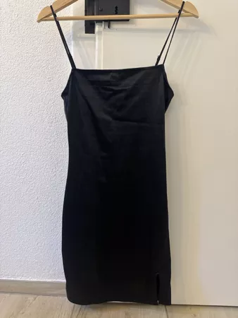Damen Kleid schwarz Träger mit Seitenschlitz guter Zustand
