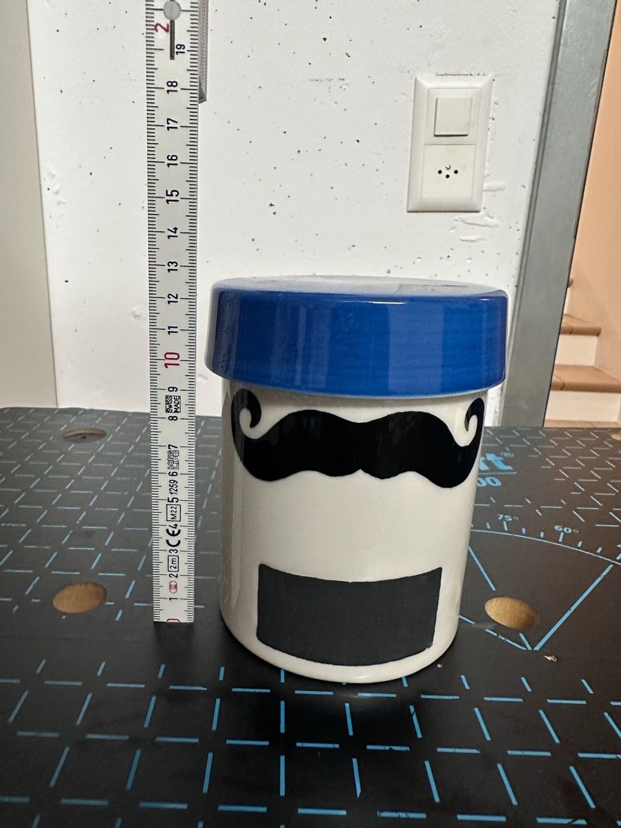 Contenitori & Simili: Vaso con baffi – Usato da Novaggio venduto da WildSam