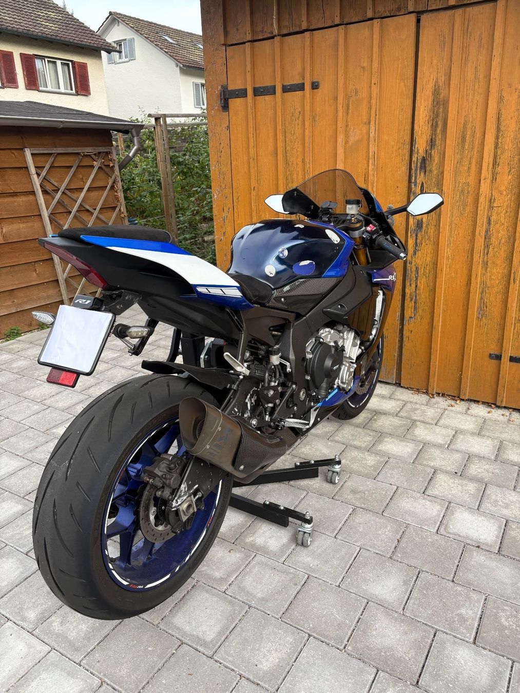 Yamaha Route: Yamaha R1 2016 + Zentralständer – D'occasion à Schaffhausen par T.h.e.o 4