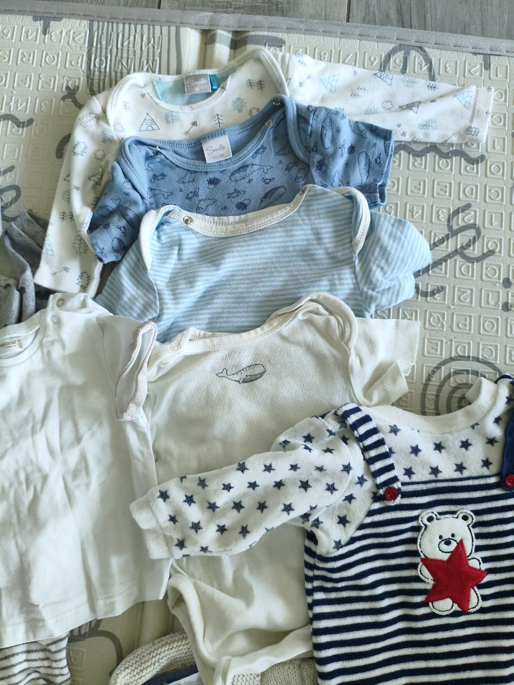 Lotti & Set di vestiti: vestiti da bambino – Usato da Locarno venduto da sca_8bh7 4