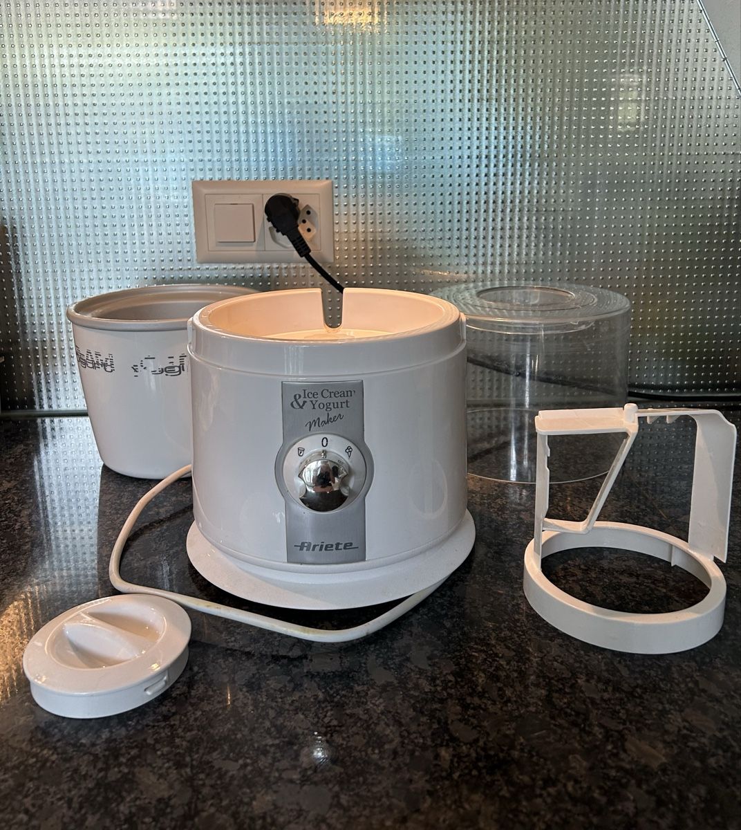Komplettküchen: Eiscreme Joghurt Maker Ariete weiss – Gebraucht aus Mühledorf SO von Dania77