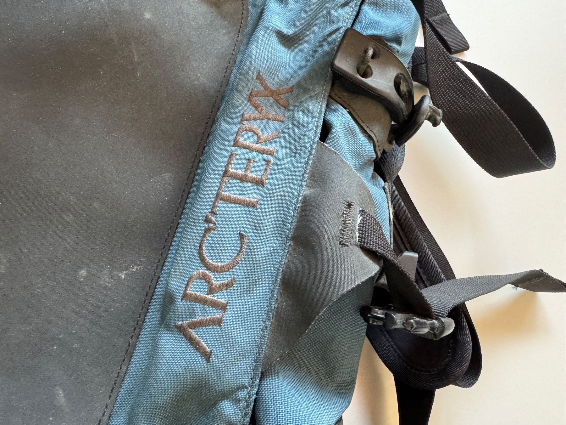 Arcteryx Zaini: Arc'teryx Rucksack M20 Ski/Snowboard backpack – Usato da Neuchâtel venduto da _Easy_to_Find_ 1