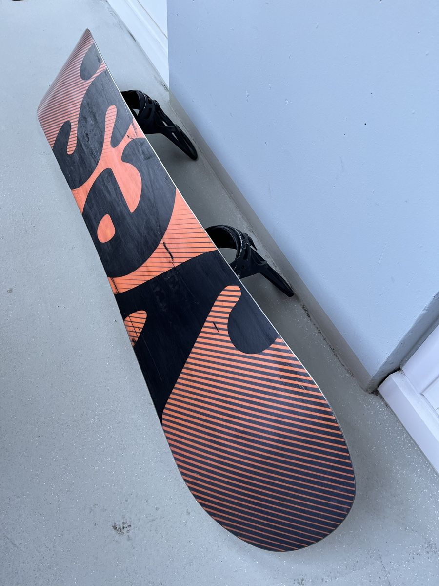 Board: Snowboard YES The Jackpot 154cm inkl. Bindung – Usato da Horgen venduto da pupcia01 5
