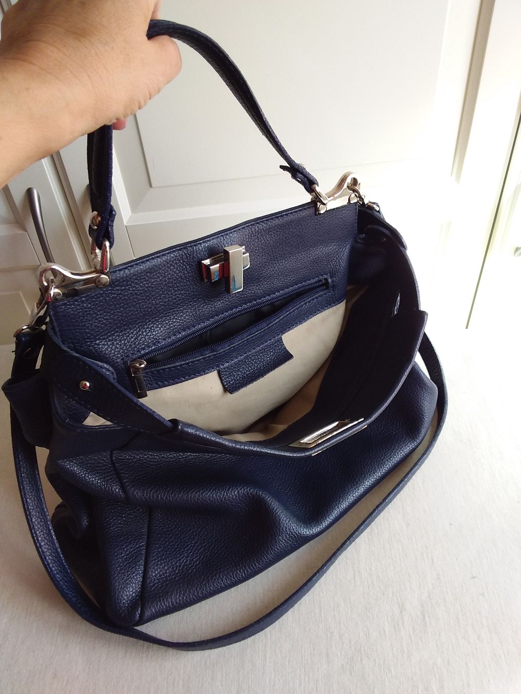 Taschen für Damen: Blaue Ledertasche  – Gebraucht aus Fey von ladamedunil 5