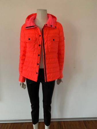 BOGNER Fire+Ice: OVP/neu-lässige Steppjacke in Neon-Pink, 36
