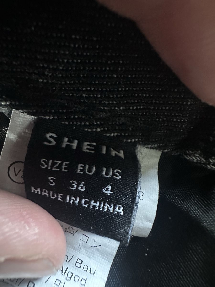 Shein Pantaloni: Kurze Hose  – Usato da Sirnach venduto da Leoniex 1
