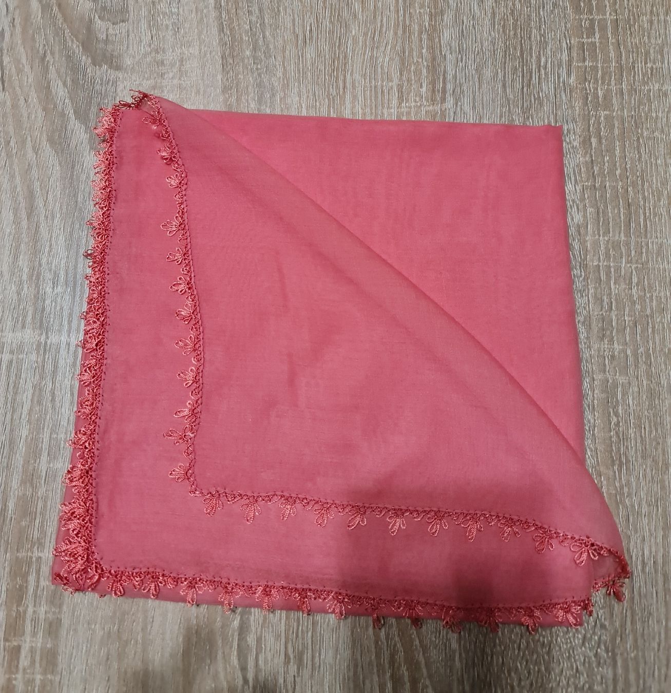 Foulard & Sciarpe: Foulard Rosa handgemachtes Randmuster – Nuovo e nell'imballaggio originale da Grafstal venduto da sel_yil 1